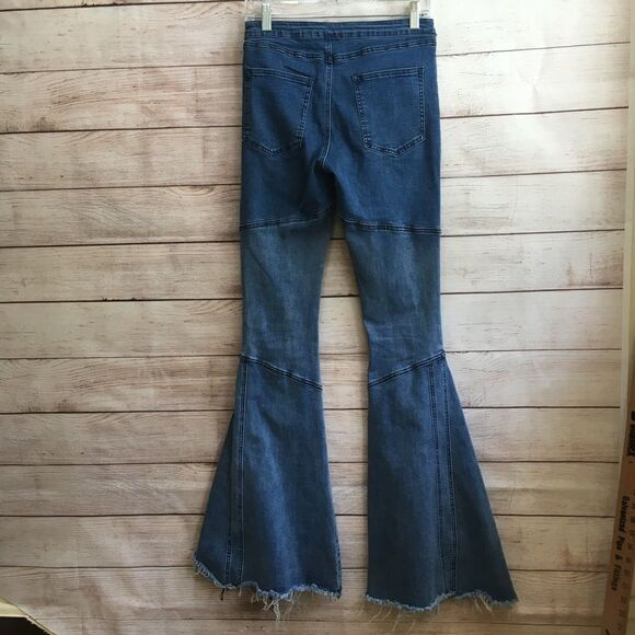 SAINTS & HEARTS BELL BOTTOM JEANS IN BLUE DENIM.  SIZE MEDIUM‎ - Picture 5 of 9